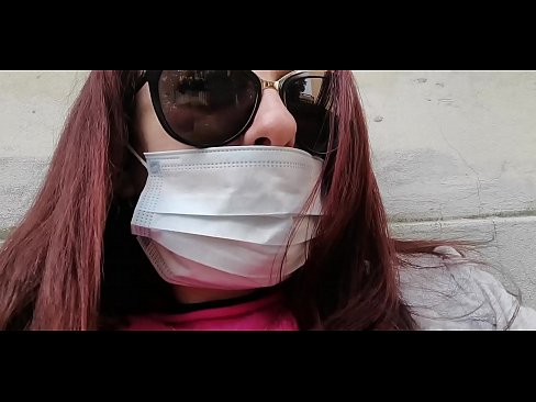 ❤️ Η Νικολέτα εκδικείται τον γείτονά της και κατουράει στο γκαράζ του (Ειδικό Covid19 Ιταλική καραντίνα) ❤❌ Πόρνο fb ️